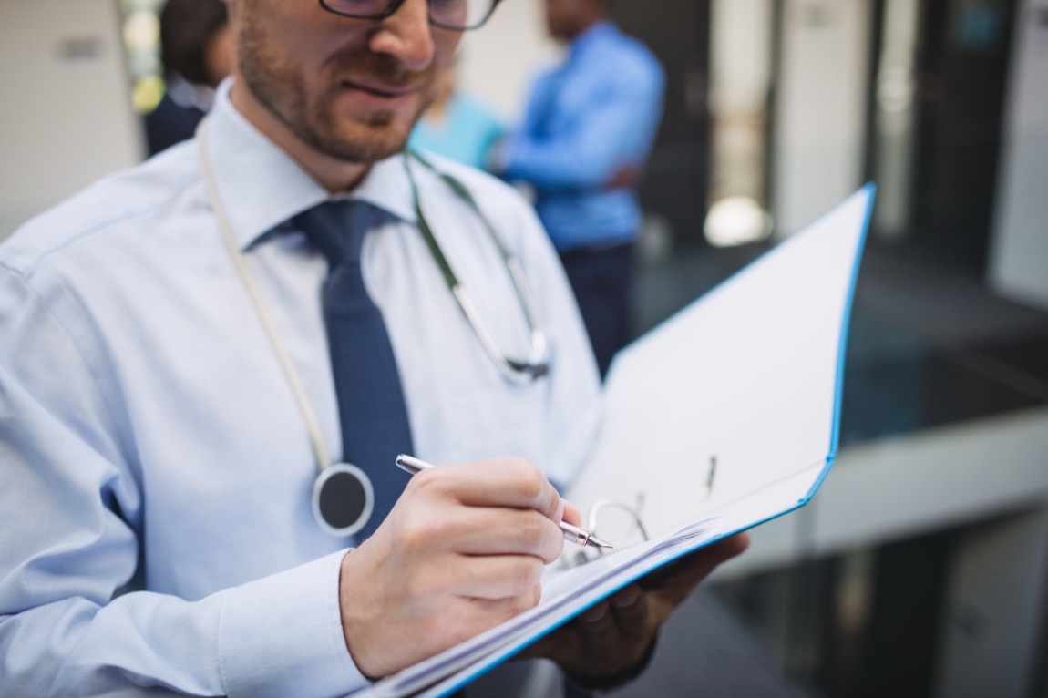 Dzierżawa z reagentem czy zakup na własność? Modele finansowania diagnostyki w szpitalach i prywatnych sieciach